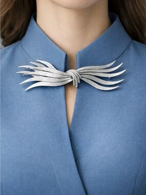 Silver Elegant Wave Brooch - Women's Jewelry